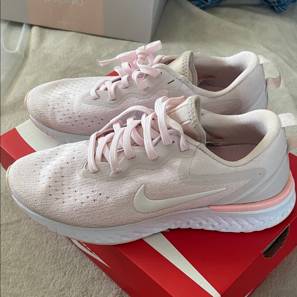 Nike Women's Soft Pink React Sneakers